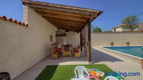 Charming villa Eleonora with pool near Pula - Image 3