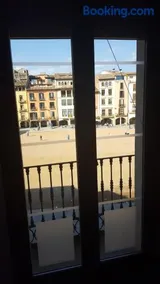 Apartaments Vicus 2 con vistas a la Plaza Mayor de Vic - Image 2