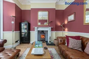 Abbey Lodge, Llandudno - Period Townhouse, 5 bedrooms & bathrooms, with Hot Tub & Private Parking - Image 5