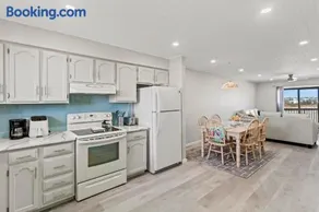 Jersey Shore Getaway - Image 1