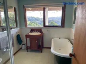 Alyeska farm house - Image 4