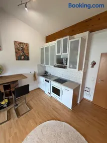 Sleeping loft with balcony - Image 1
