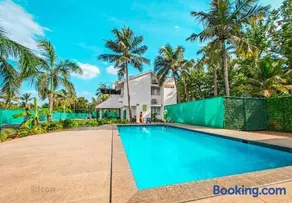 Royal Experiences Icon Beach House, ECR Sea Side Villa - Image 1