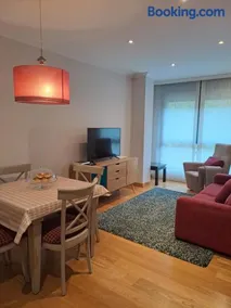 Apartamento en el centro con garaje directo. - Image 2