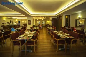 Sunbay Park Hotel - Image 4