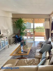 Une terrasse sur Monaco logement 2 chambre - Image 3