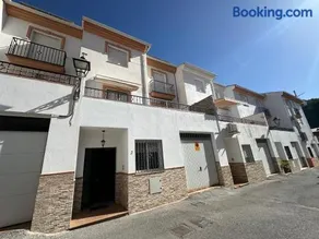 Nevada Suites Guejar - Image 2