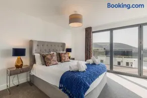 8 Challacombe - Luxury Apartment at Byron Woolacombe, only 4 minute walk to Woolacombe Beach! - Image 2