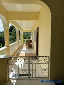 Tierra Santa Self Caterings Apartments - Image 3