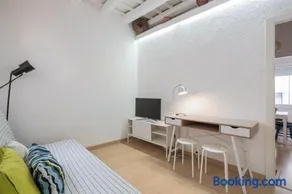Penthouse With Private Roof Terrace - Image 3
