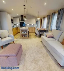 Presthaven Resort 3 Bedroom Luxury Gold 2024 Caravan - Image 5