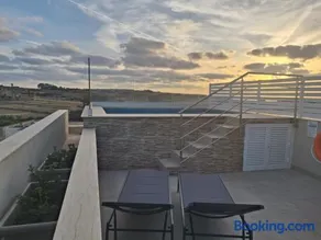 Sunsets Duplex Penthouse Gozo - Image 4