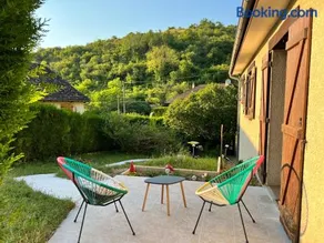Maison chaleureuse dans un écrin de verdure - Image 2