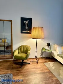 Premium-Apartment im Duisburger Süden, nähe Düsseldorf Flughafen & Messe, Komplett ausgestattetes Apartment mit modernen Altbau-Flair - Image 3