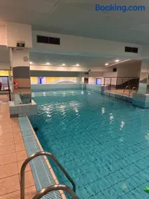 Central Warsaw Apartment with Pool & Sauna - Image 3
