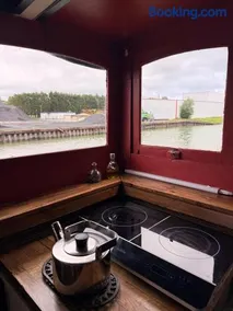 Boat adventure 1hr from Paris - Image 2