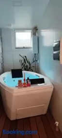 Apartmento com Jacuzzi para DOIS Bingen Petrópolis - Image 3