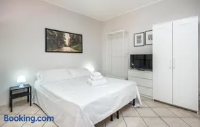 Travelershome Ciampino Suite - Image 3