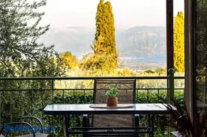 Aelia Guesthouse - Private Garden Retreat - Image 1