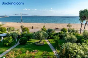 Dimi Seafront Apartment by Rentals Pro Services - Nea Moudania - Image 3