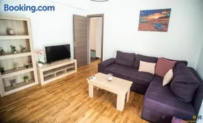 Explore Greece from Comfortable City Centre Apartment - Image 2