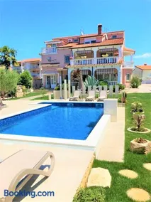 Apartment Villa Engel with Pool - Image 1