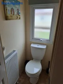 Fenlake holiday accommodation - Image 3