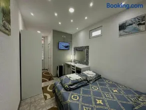 Room 4A - Image 1