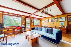 Notch Lodge - Image 2