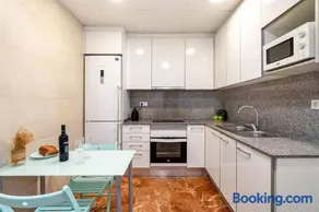 Park Guell Gaudi | 2 bedroom Apartment - Image 2
