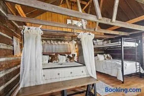 Americana Farm Getaway - Image 2
