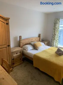 Camelot Seafront Hotel - Image 2
