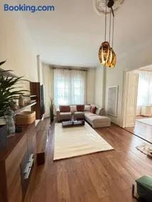 Damjanich Grand Residence - Image 3