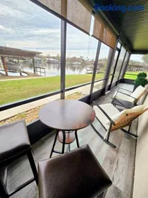 St. Johns Riverside Retreat - Image 4