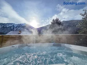 Feuilles des Cimes| Jacuzzi & Sauna – Le Sylvestre - Image 1