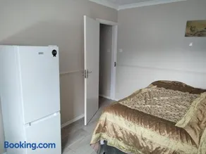Murston Double Room - Image 3