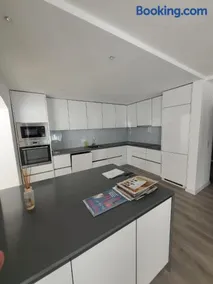Appartement avec jardin - Piscine, uniquement sur réservation à 1h d'Interlaken - Image 5