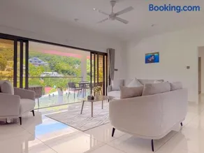 Cove Holiday Apartments - Image 4