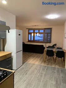 Apartmán na náměstí ,s terasou Králiky - Image 2