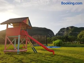 La Bunicu - Image 2