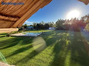 Casa quinta con enorme parque, parrilla, hogar, piscina a 1 hora de CABA - Image 4