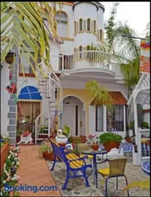Welcome to Casa Viva Mexico 3-bedrooms 2-bathroms 6-Guests close to Shoping Center & Beach - Image 1