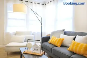 Centrally Located Charming LA Home with Food Scenes - Image 3