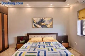 Neelam Homestay - Lemon Room - Image 5