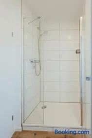 Nah Hamburg 3Zi 5P Stilvoll saniert und voll ausgestattet - Image 5