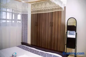 Blue House - Image 4