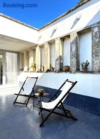 Townhouse in the center of an Apulian town near beaches and cafes - Image 3