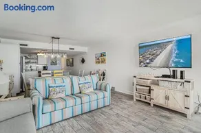 1402 Waters Edge Resort condo - Image 4