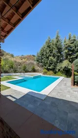 Casa con piscina y jardín Alma - Image 1