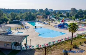 MH 229 2 chambres et 1 salle de bain dans camping 4 étoiles avec parc aquatique - Image 2